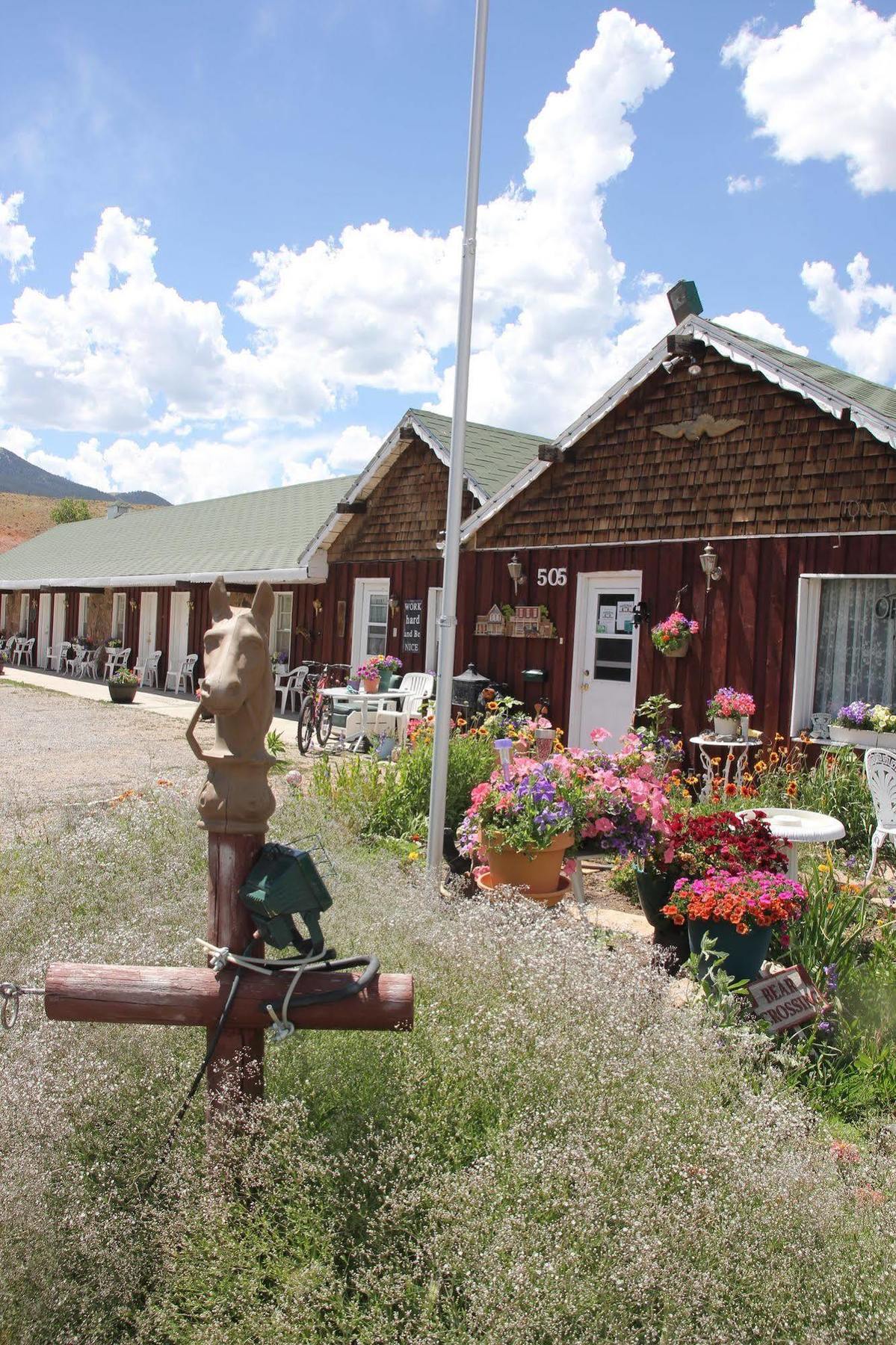 Black Bear Inn ดูบอยส์ ภายนอก รูปภาพ